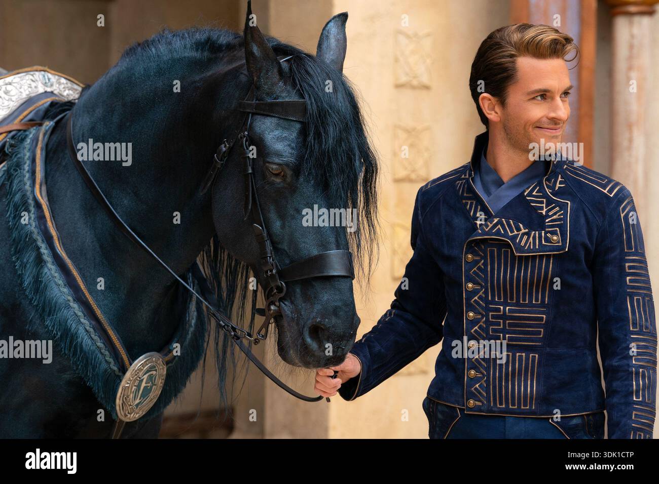Jonathan bailey wicked hi-res stock photography and images - Alamy