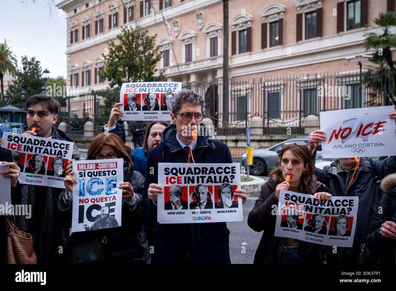 Italian Ice Riots Rome, Rm, Italy. 29th Jan, 2026. Following the news that ICE will be ...