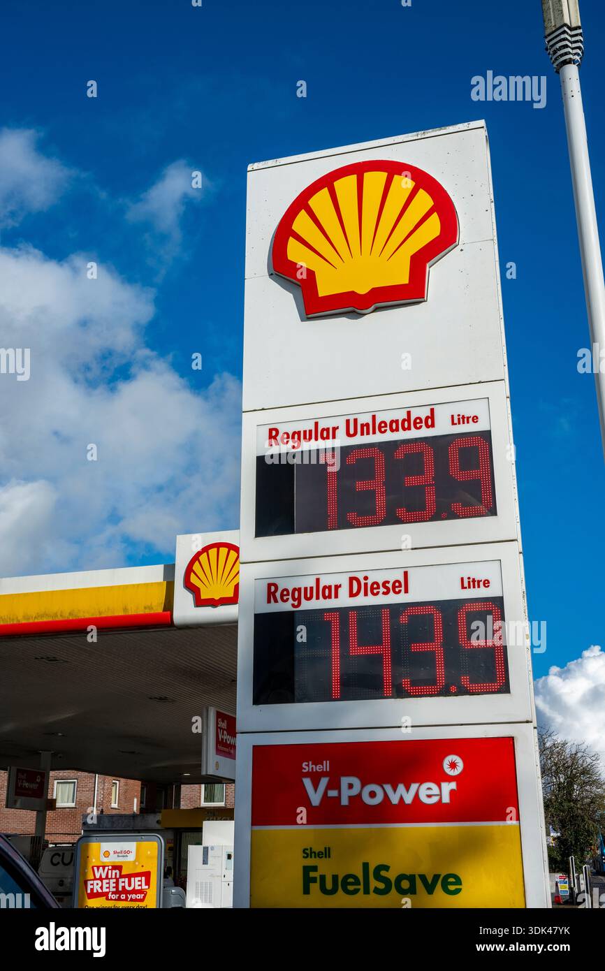 Large sign with Shell oil company sign and petrol and diesel prices at ...