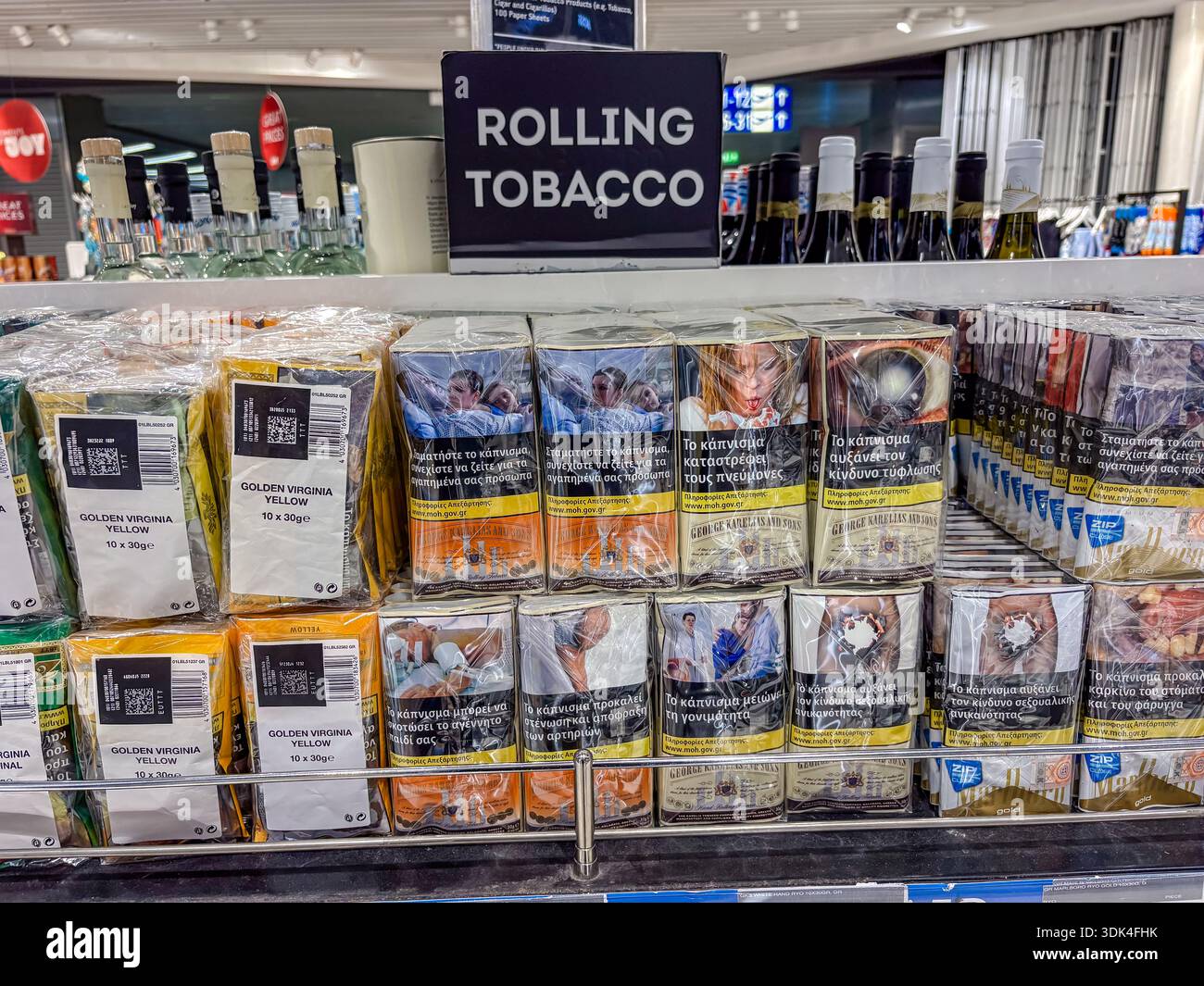 barcelona duty free tobacco prices Duty free tobacco shop hi-res stock photography and images - Page 3