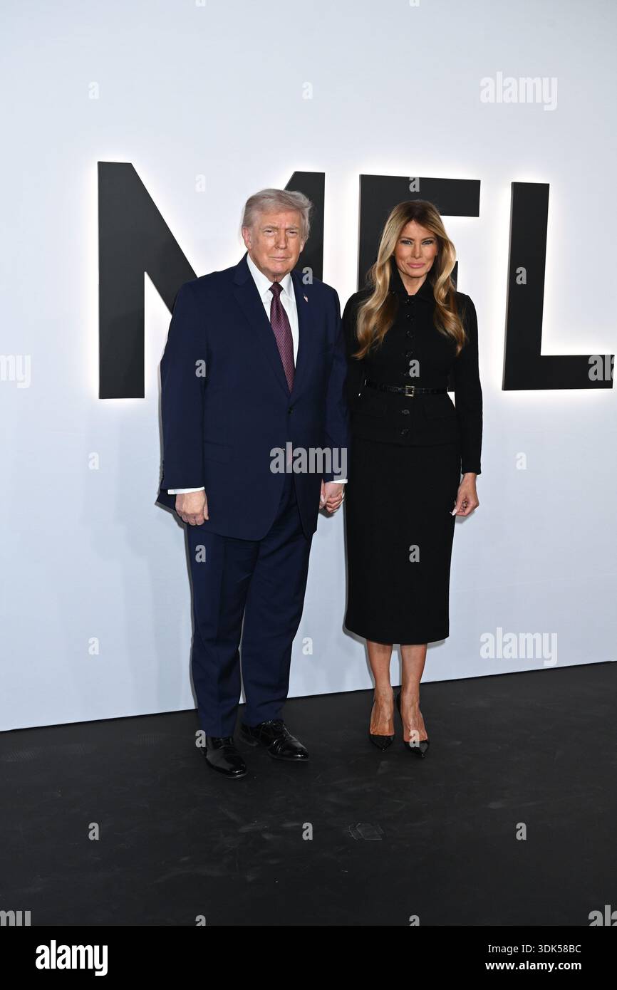 Donald trump melania at the kennedy center hi-res stock photography and ...