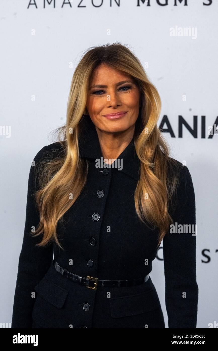 Melania trump kennedy center hi-res stock photography and images - Alamy