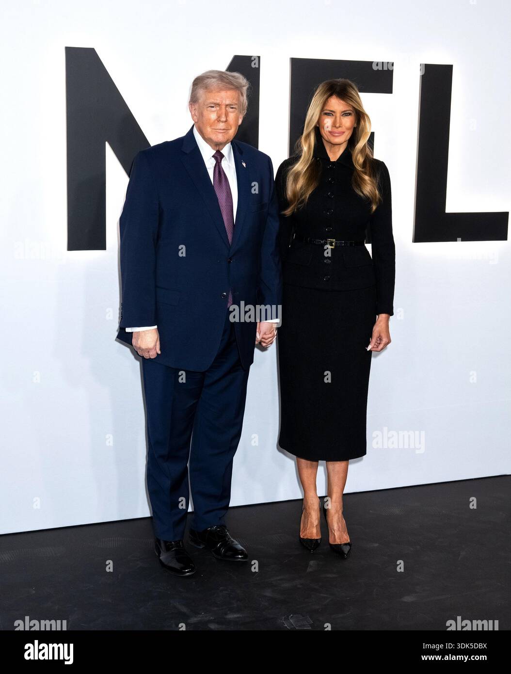 Donald trump melania at the kennedy center hi-res stock photography and ...