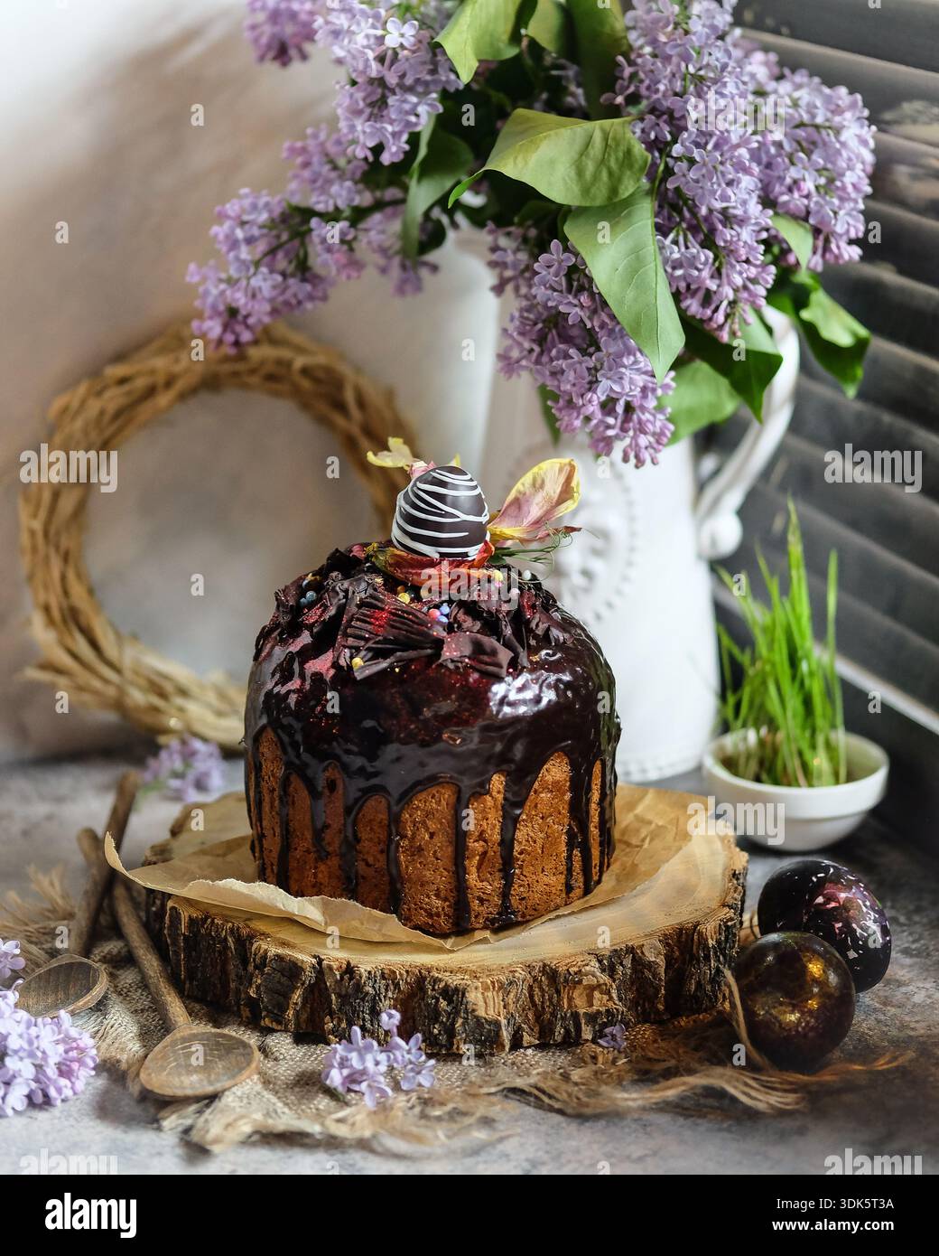 Cheerful cake presentation hi-res stock photography and images - Alamy