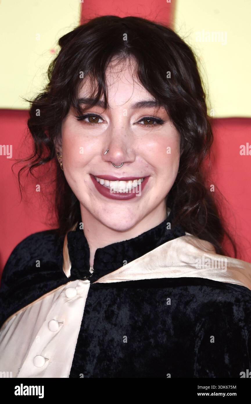 Emma Raimi bei der Premiere des Kinofilms Send Help im Odeon Luxe ...