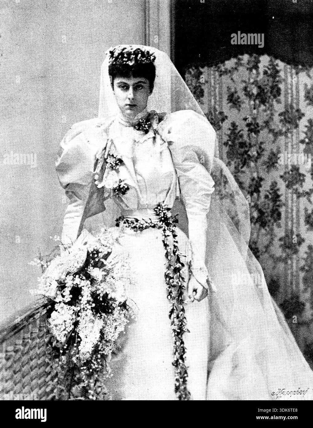 catholic prayer lovely lady dressed in blue Lovely Lady Dressed in Blue main image 0