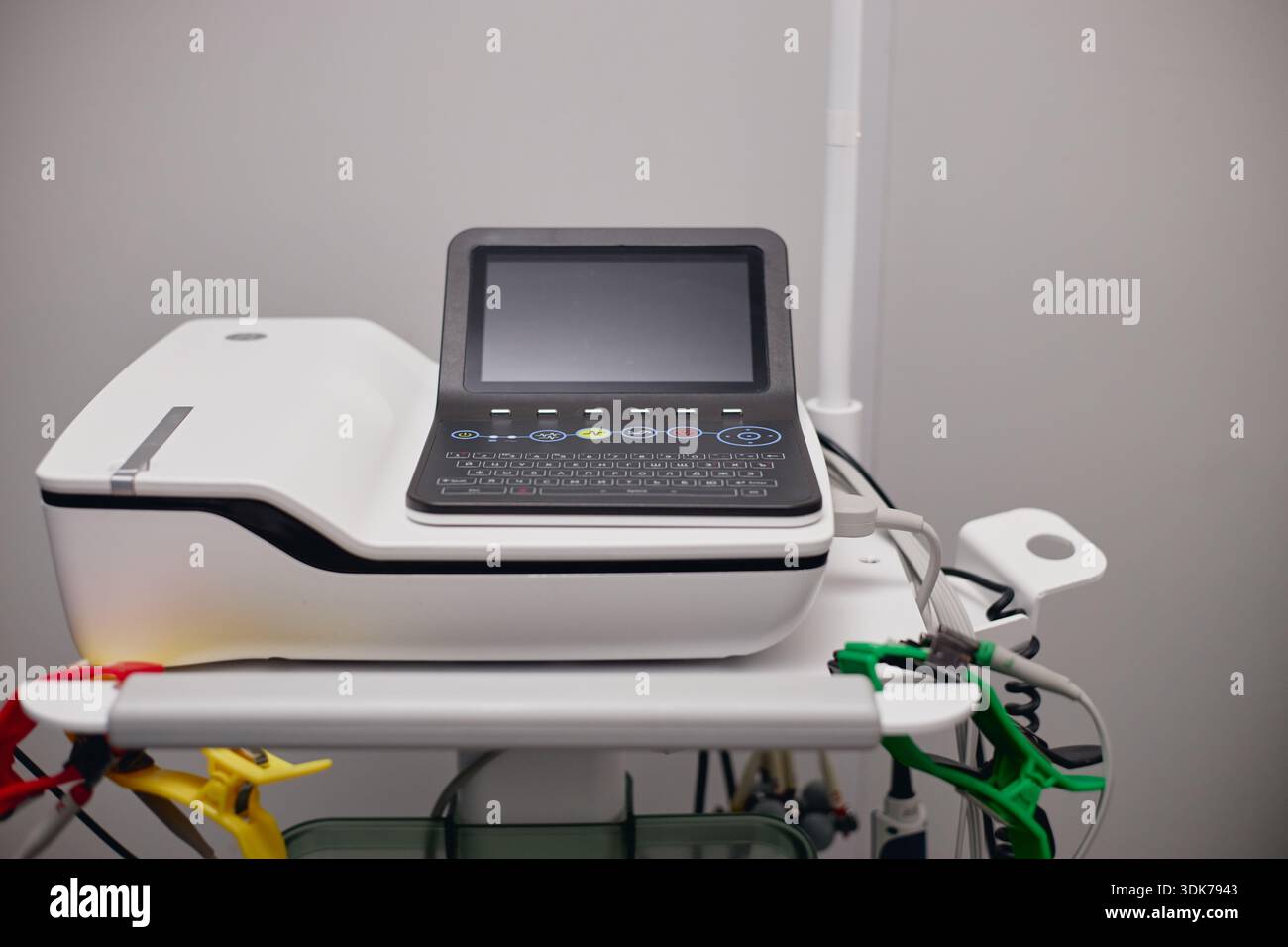 Medical Diagnostic Device Monitoring Patient Vital Signs in Vascular ...