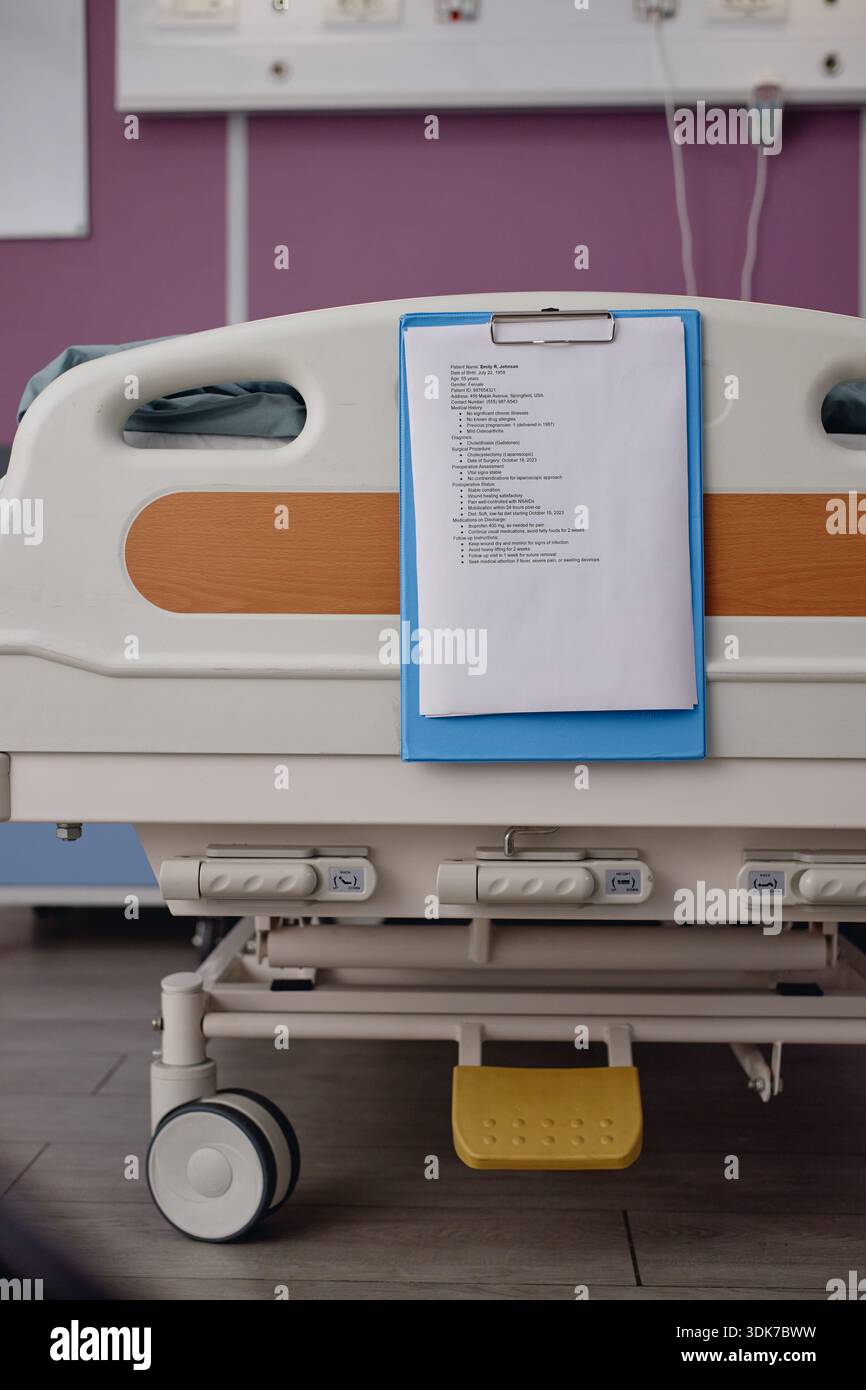 Patient bed chart hi-res stock photography and images - Alamy