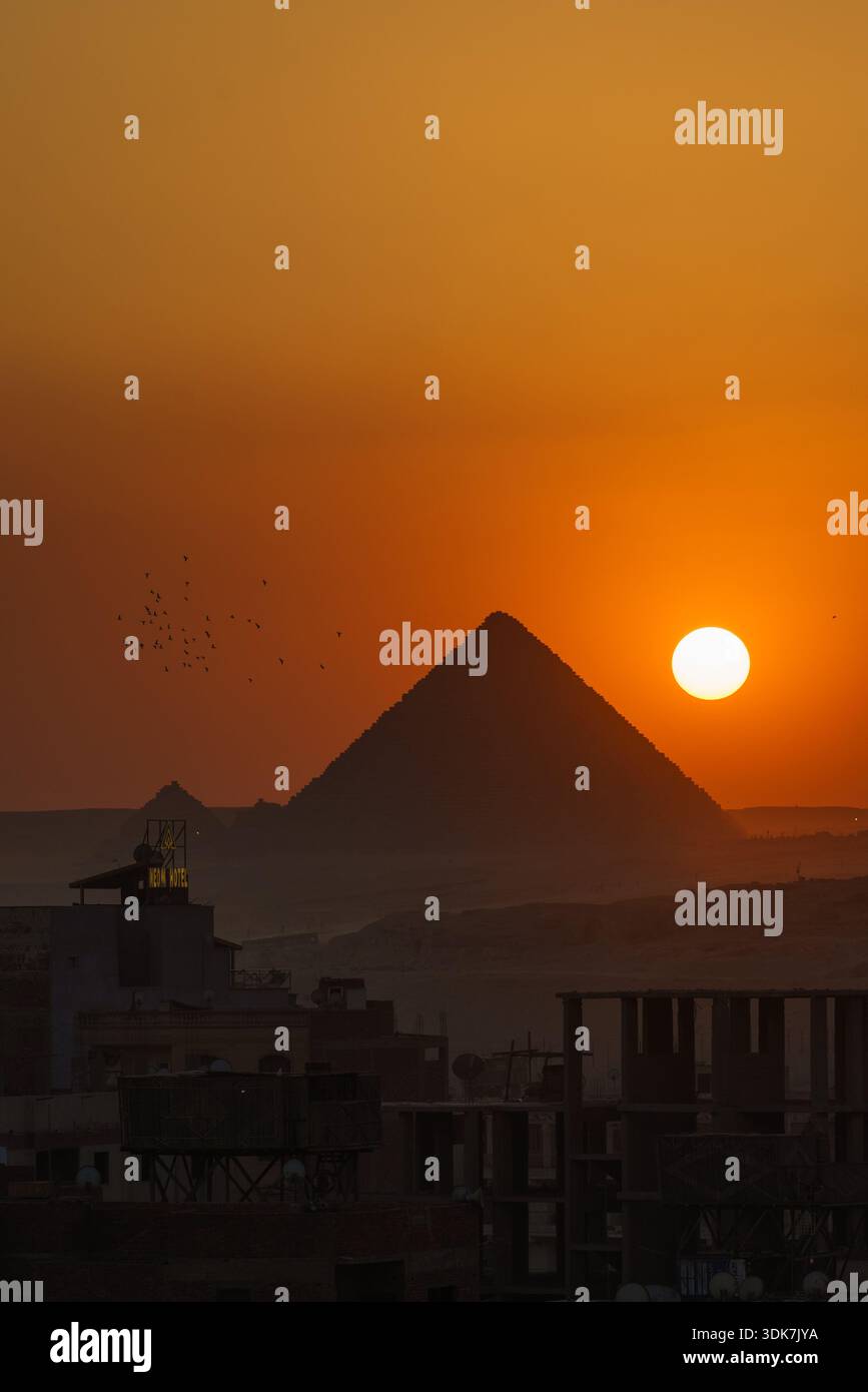 Sunset behind the Pyramids of Giza, Egypt Stock Photo - Alamy