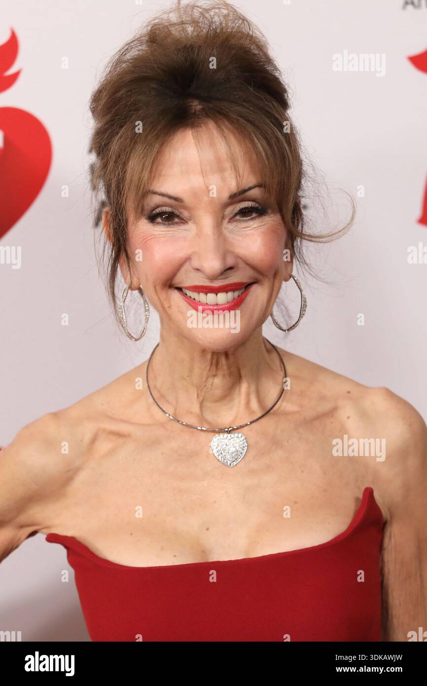 New York New York USA 29th Jan 2026 Susan Lucci Attends The AHA Red New York New York Usa 29th Jan 2026 Susan Lucci Attends The Aha Red Dress Collection Concert At Jazz At Lincoln Center In New York Credit Greg Allenalamy Live News 3DKAWJW 