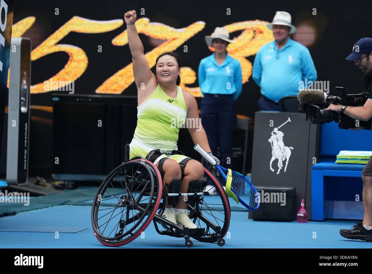 Li Xiaohui of China celebrates after defeating Diede De Groot of the ...