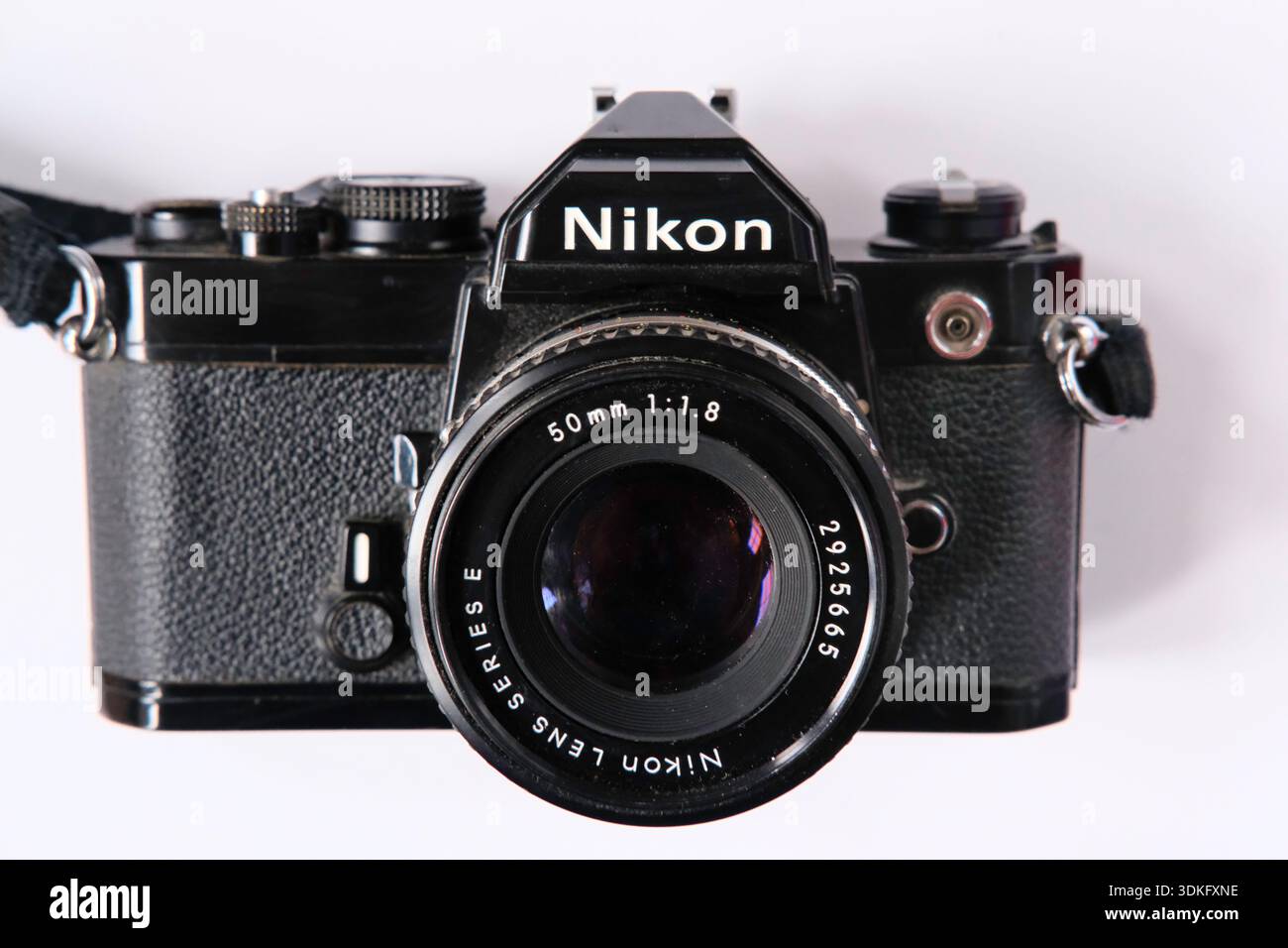Nikon FM 35mm single lens reflex film camera manufactured from 1977 to ...