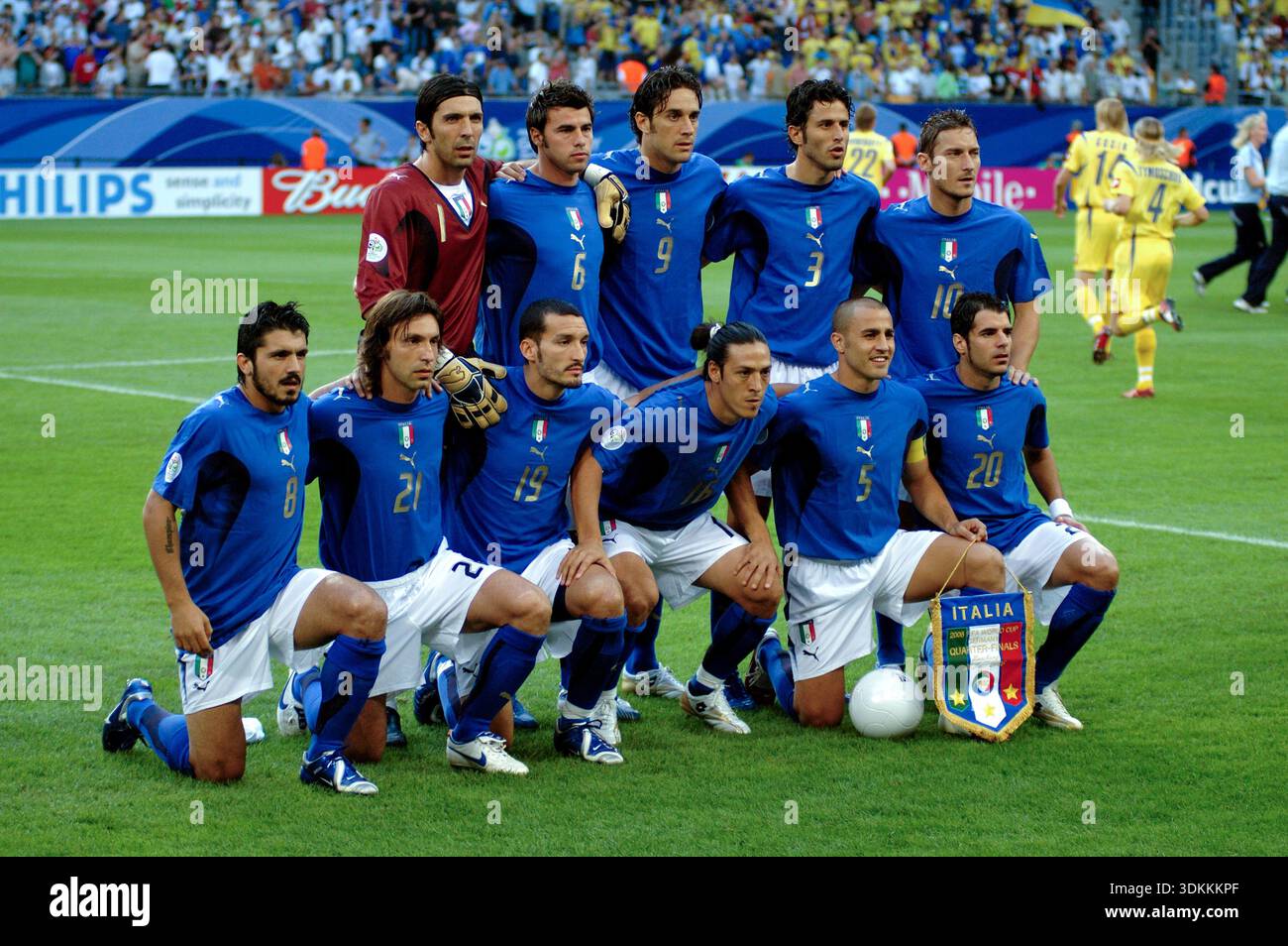 Italy world cup win 2006 hi-res stock photography and images - Alamy