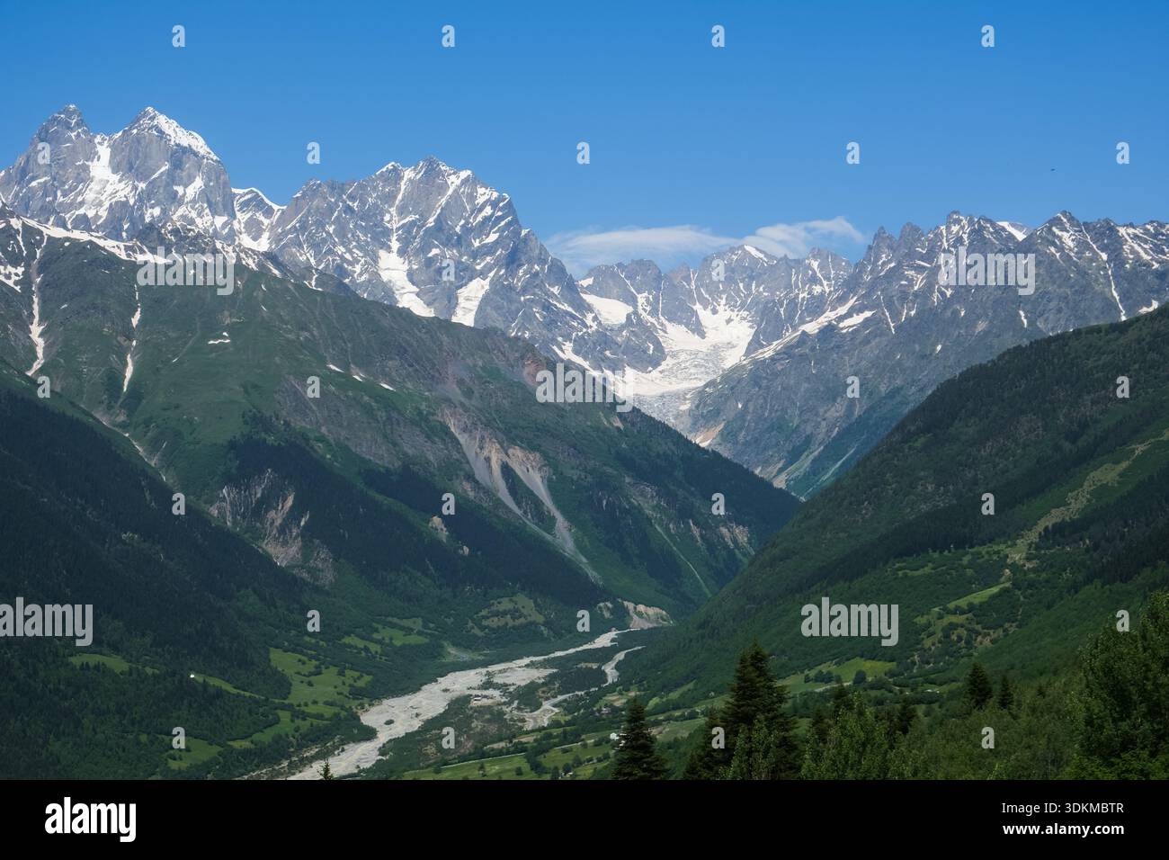 Sc Ree Sloipe Broad alpine valley stretches hi-res stock photography and images - Alamy
