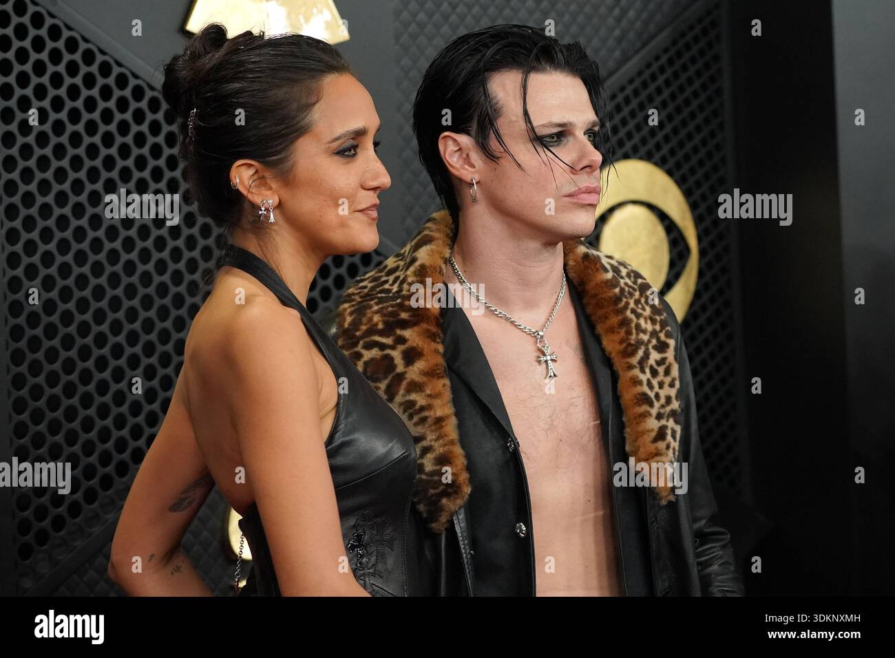 jesse-jo-stark-left-and-yungblud-arrive-at-the-68th-annual-grammy