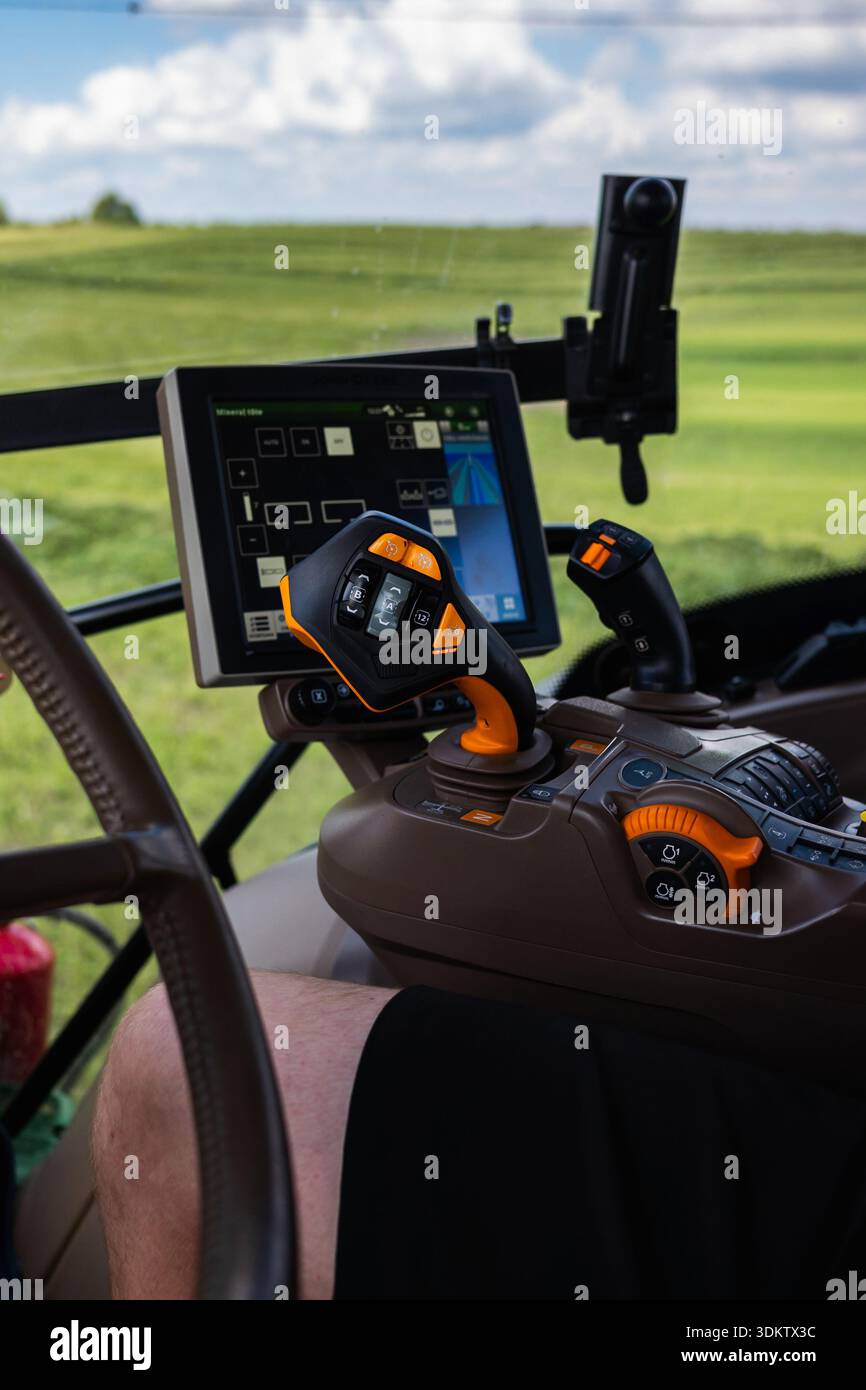 Interior Tractor Computer Interior modern tractor cab hi-res stock photography and images - Alamy