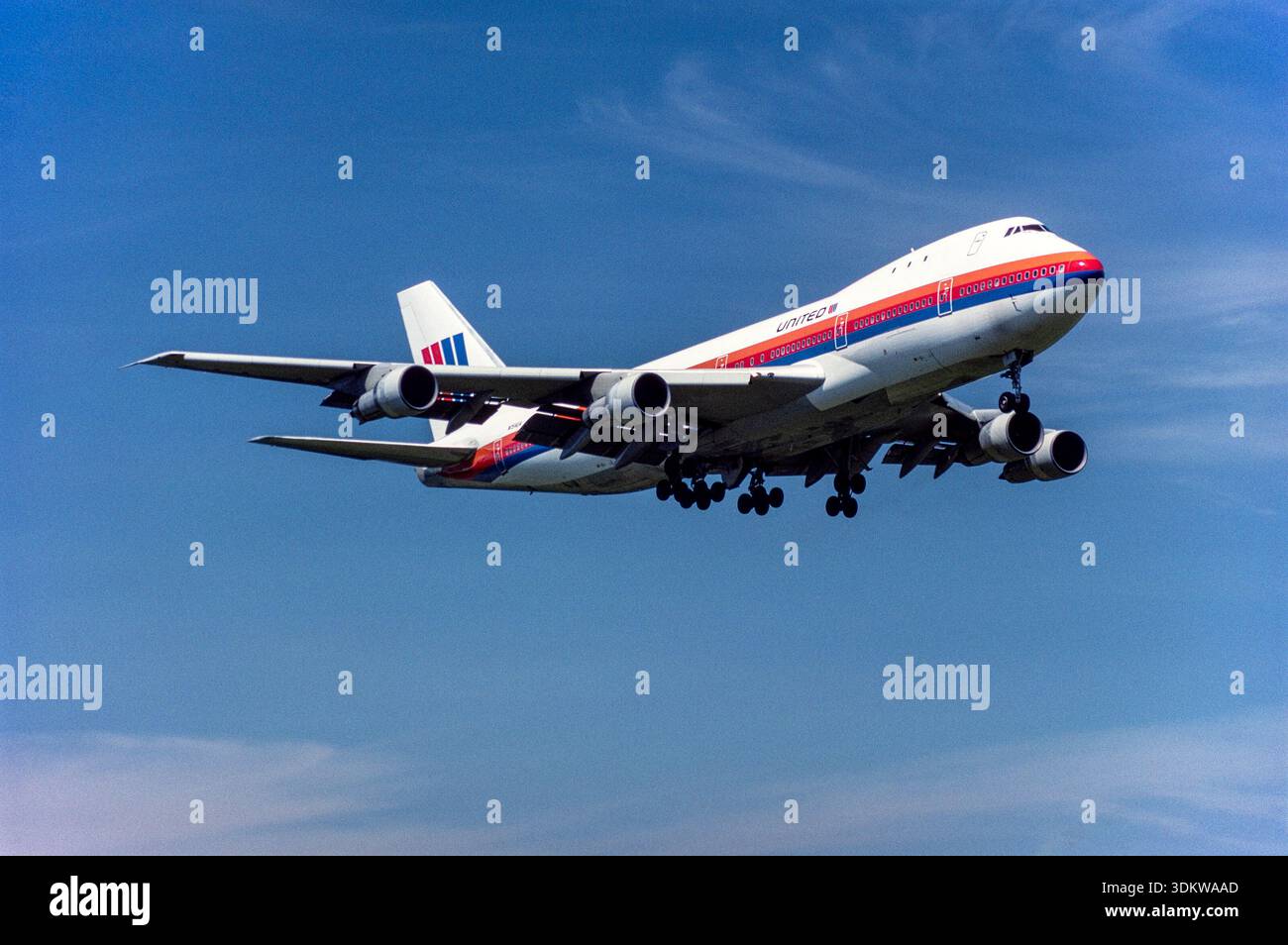 Archival american airlines hi-res stock photography and images - Alamy