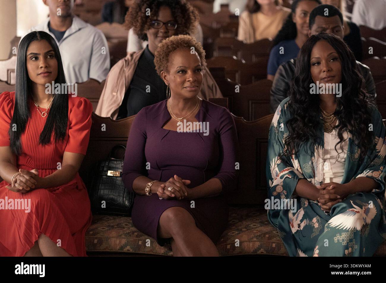 Ashley A. Williams as Loren, Vanessa Bell Calloway as Della, Keisha Epps as Tisha, and William Catlett as Drew The Devil You Know (2022) *Filmstill - Stock Photo