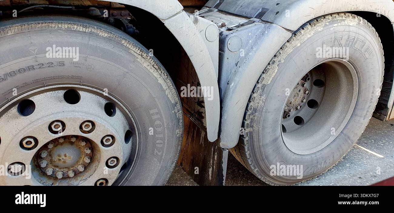 The tires and rims of big rig semi truck Stock Photo - Alamy