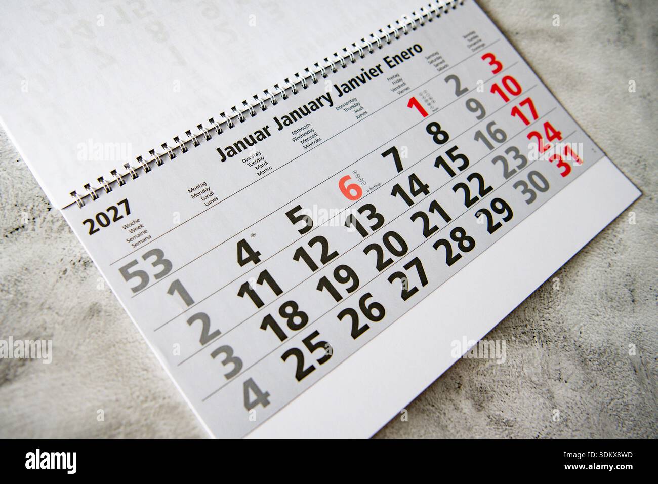 Calendar page february 2027 hi-res stock photography and images - Alamy