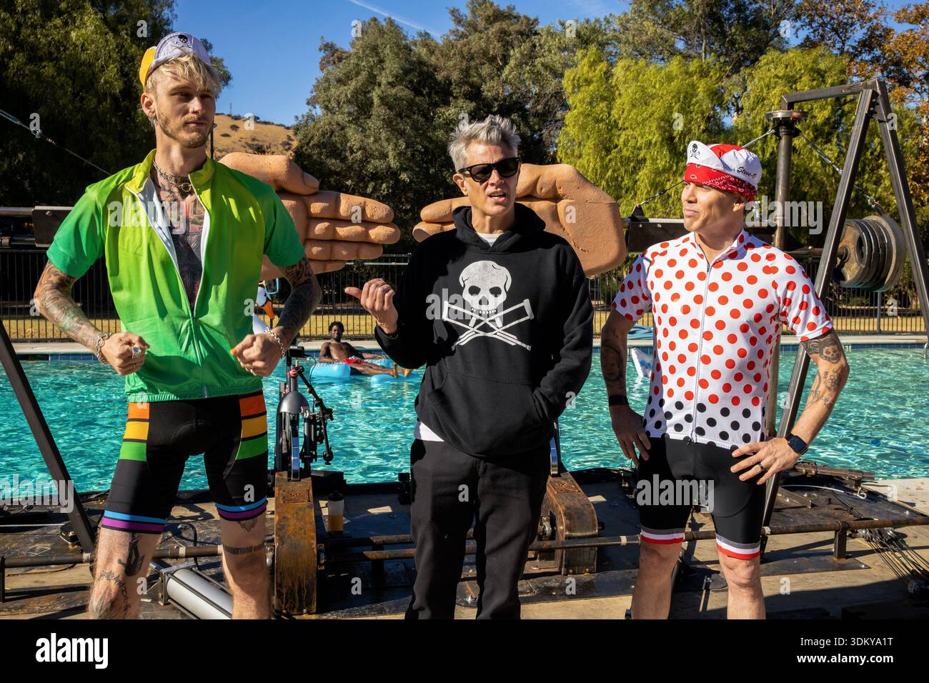 Machine Gun Kelly, Johnny Knoxville, and Steve-O Jackass Forever (2022 ...