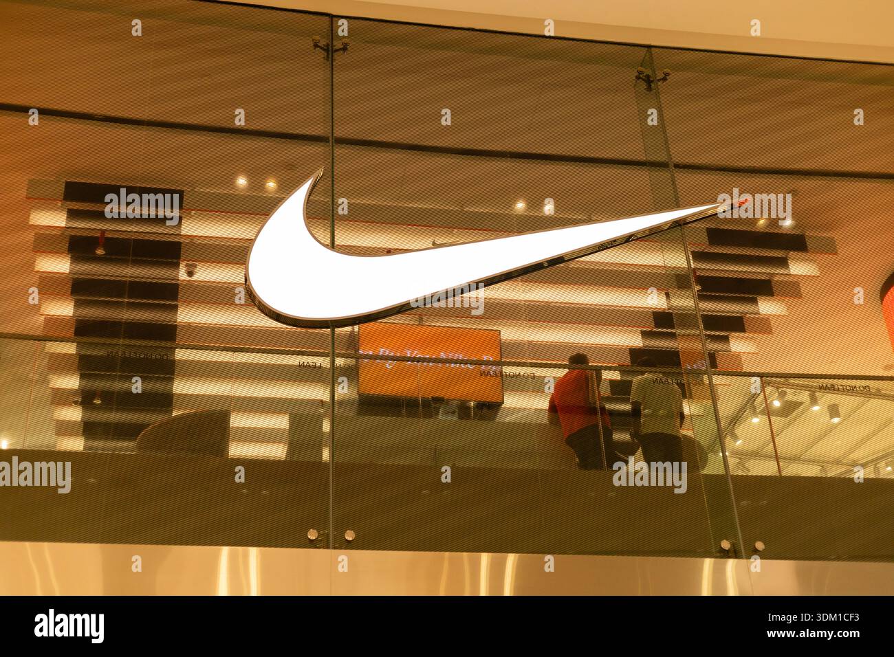 nike store in orange