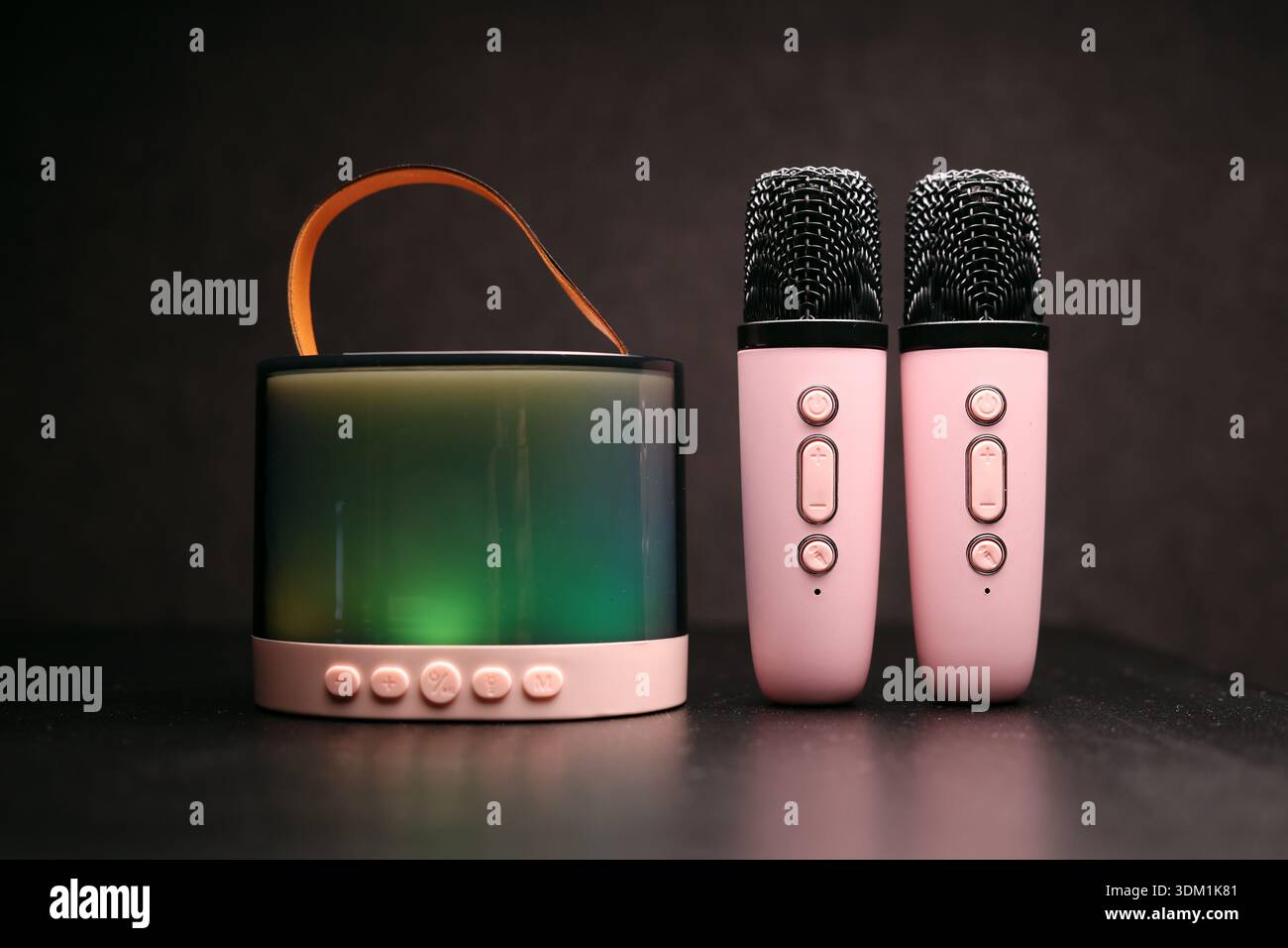 Vocal Present Vocal gift hi-res stock photography and images - Alamy