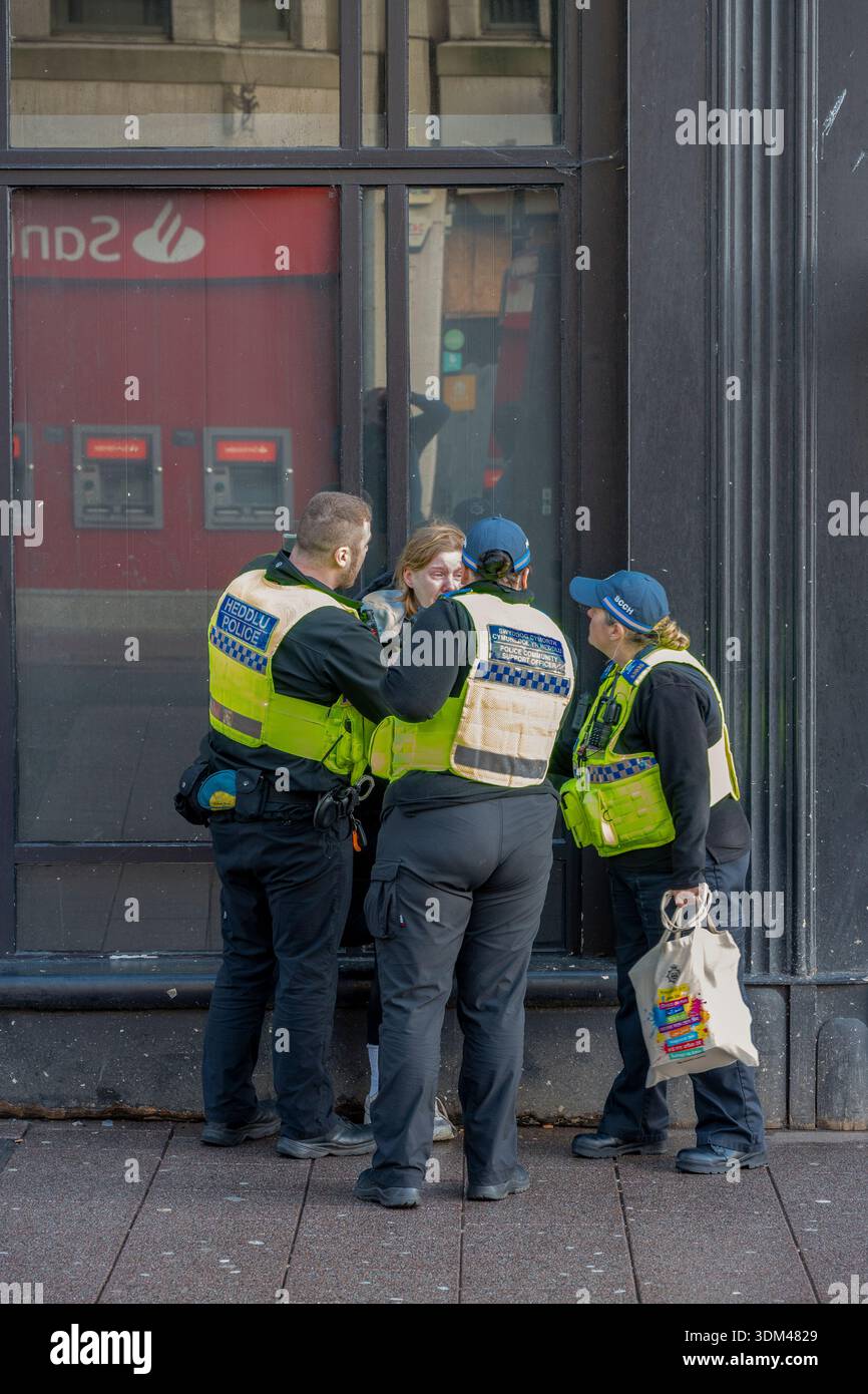 Police making arrest hi-res stock photography and images - Alamy