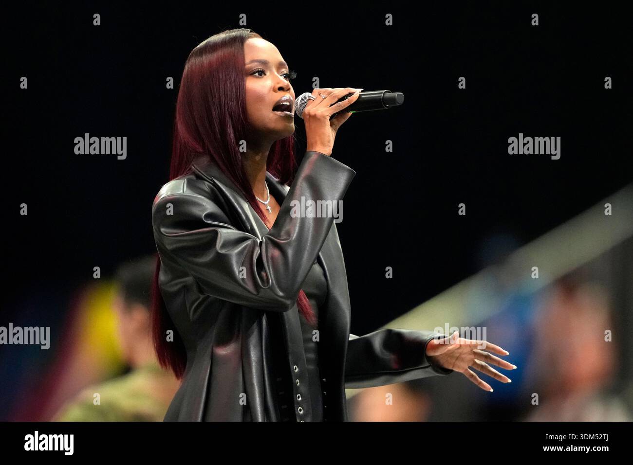 Ebony Riley sings the national anthem during the 2026 NFL Pro Bowl ...
