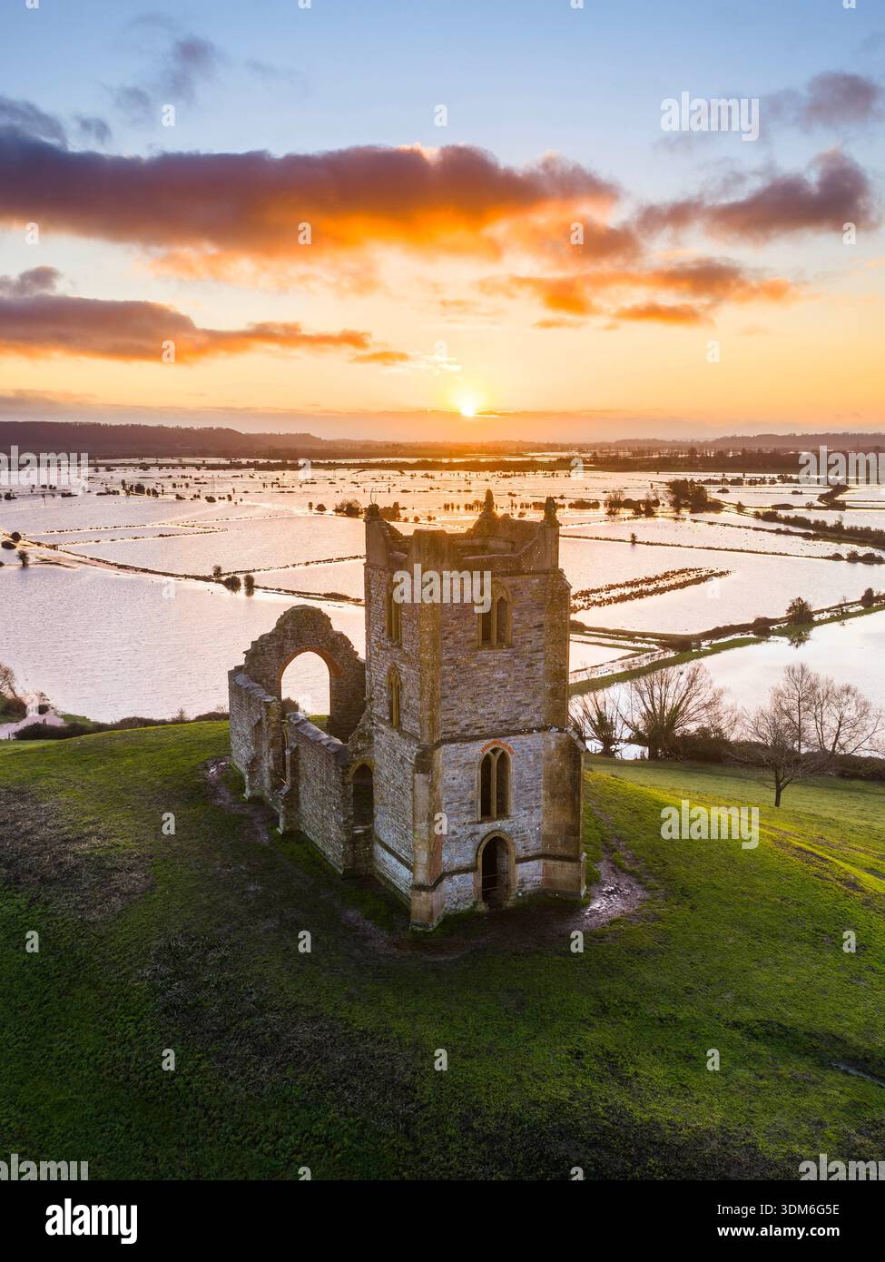 Burrowbridge, Somerset, UK. 4th February 2026. UK Weather. A ...
