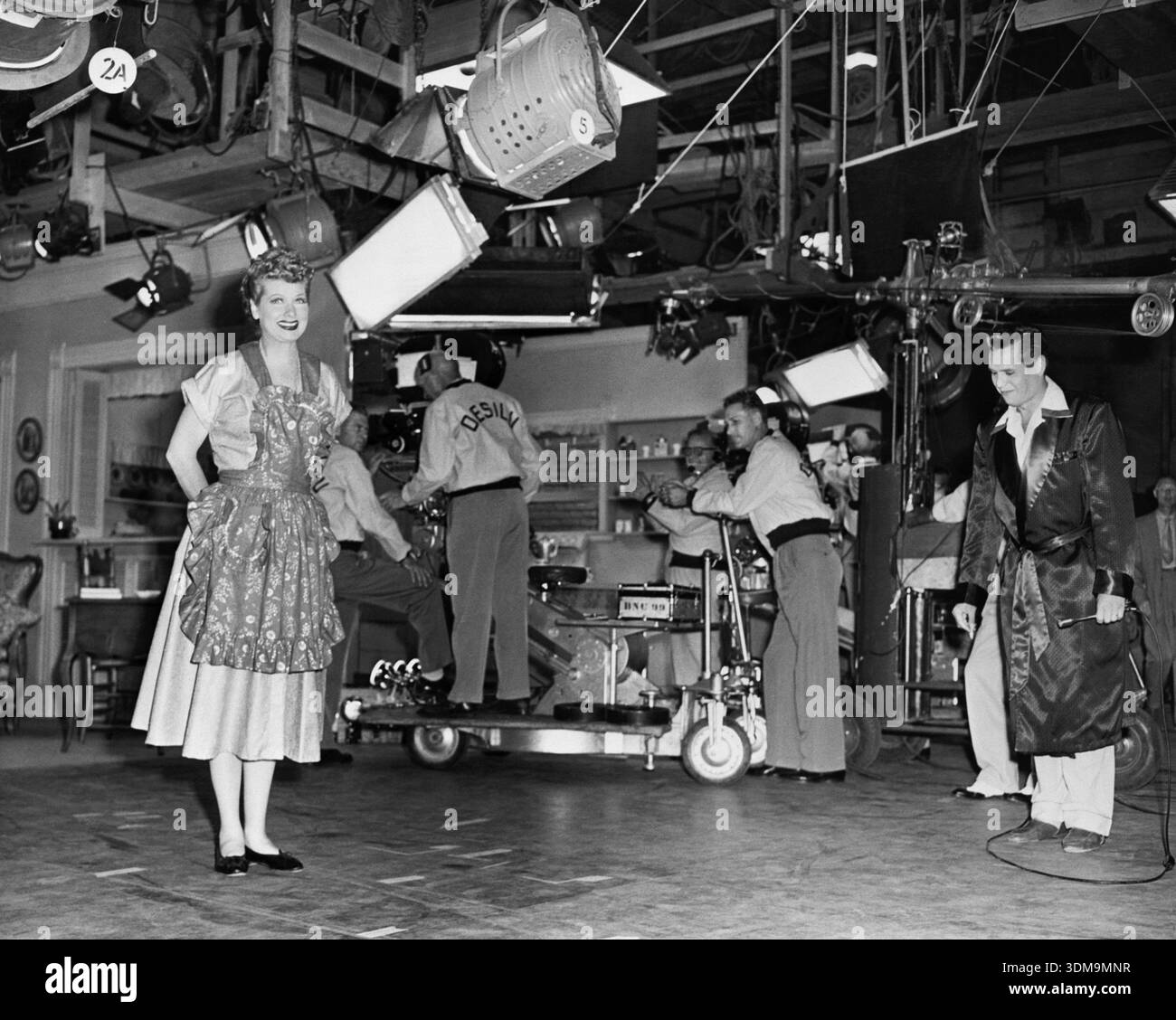 (Original Caption) 10/26/1952Los Angeles, CA-Audience warmup is an ...