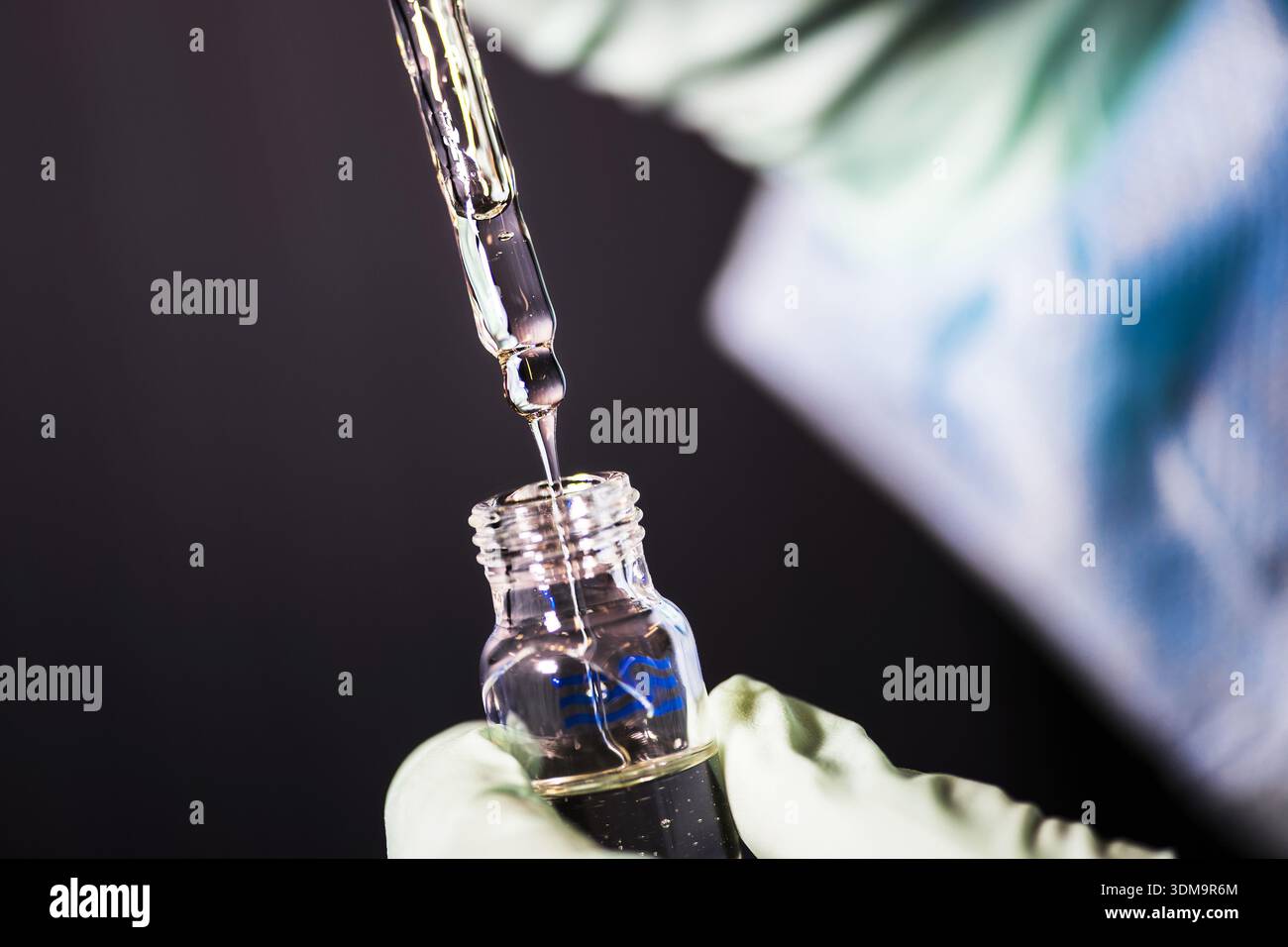 laboratory cigarette E cigarettes and cigarettes hi-res stock photography and images