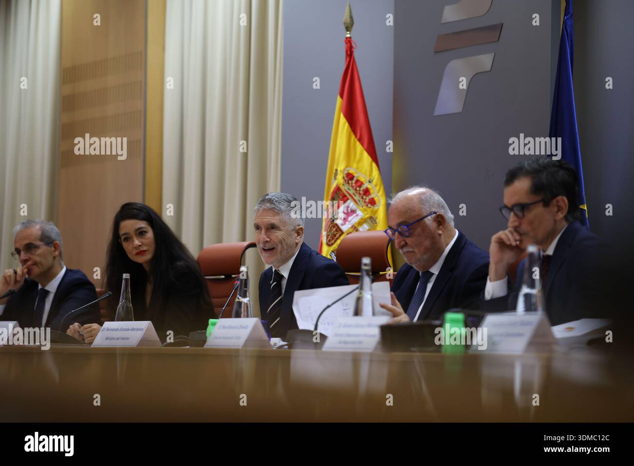 (L-R) The Secretary General of the FEMP, Luis Martínez-Sicluna; the