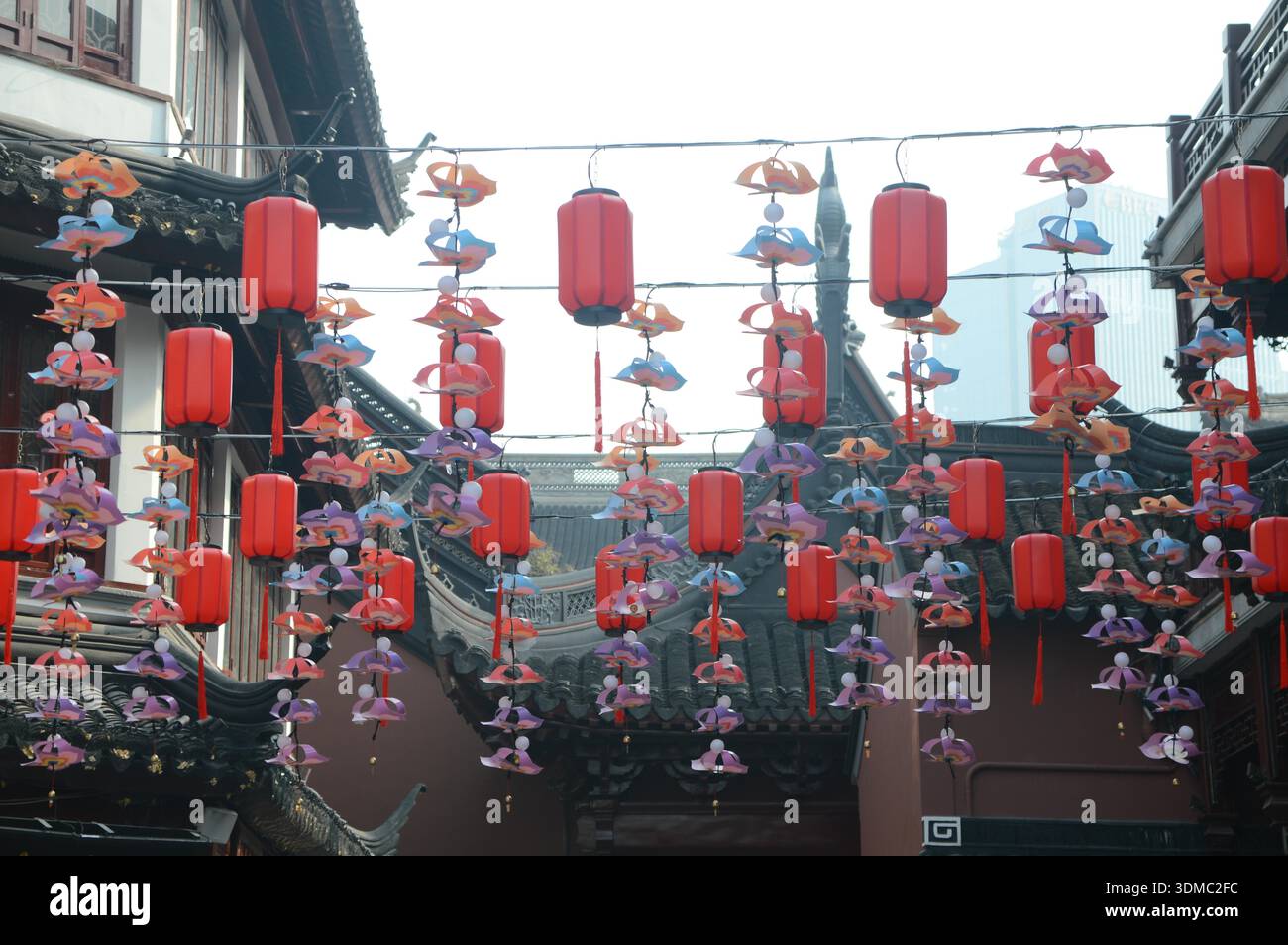 The Yuyuan Lantern Festival, a traditional Spring Festival event for ...
