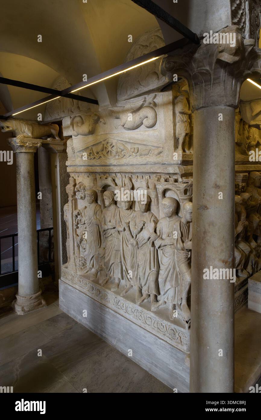 Sant ambrogio milan stilicho hi-res stock photography and images - Alamy