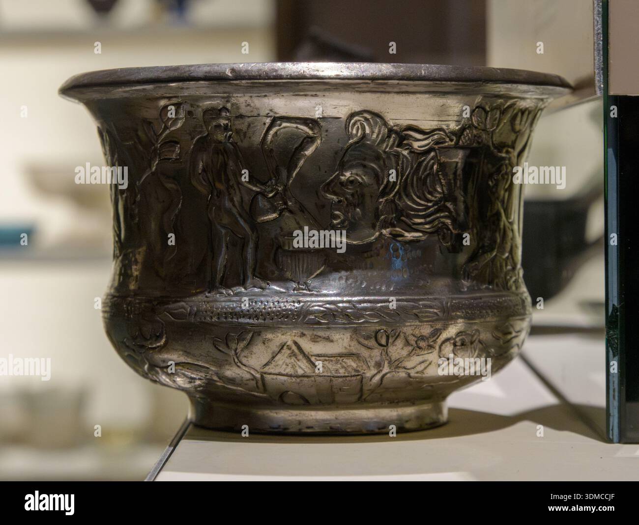 Repousse silver hi-res stock photography and images - Alamy