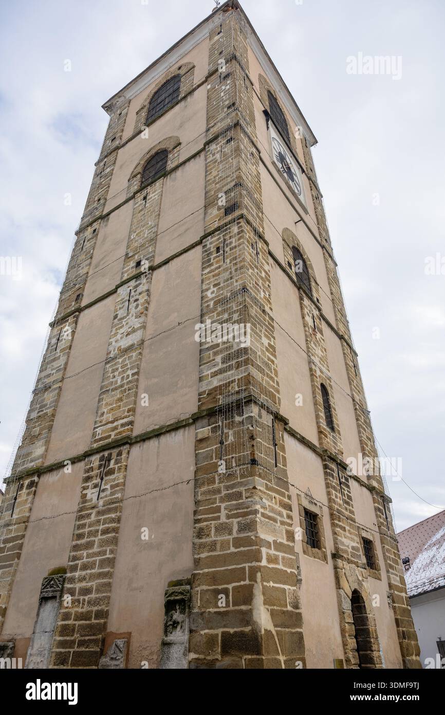 Clock Windows Building Large windows adds hi-res stock photography and images - Alamy