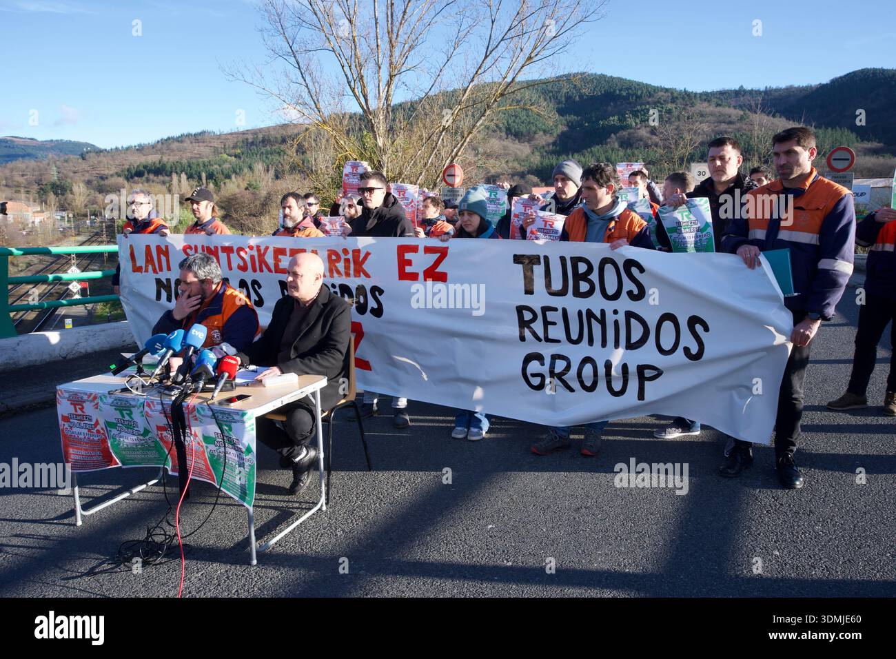 Basque Pritest Representatives of the Works Council and workers of Tubos Reunidos read ...