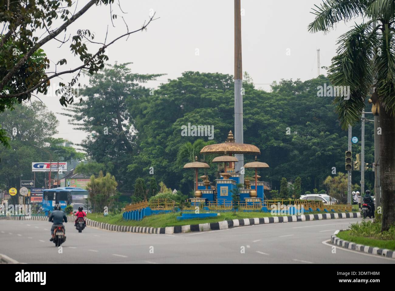 Riau, Indonesia - October 11, 2025: The Iconic Umbrella Monument or ...