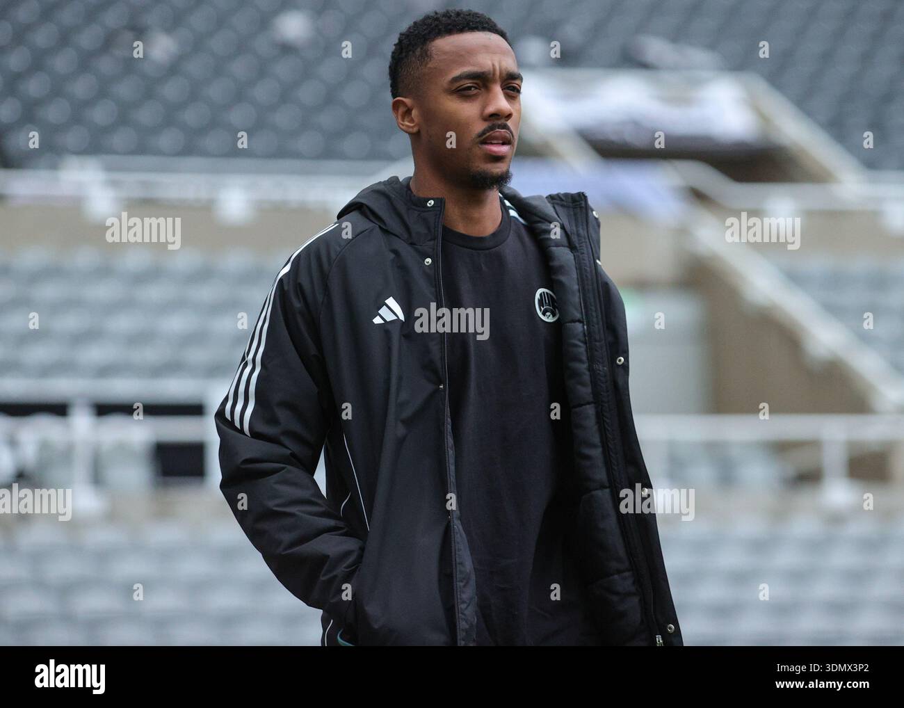 Newcastle, UK. 07th Feb, 2026. Joe Willock of Newcastle United