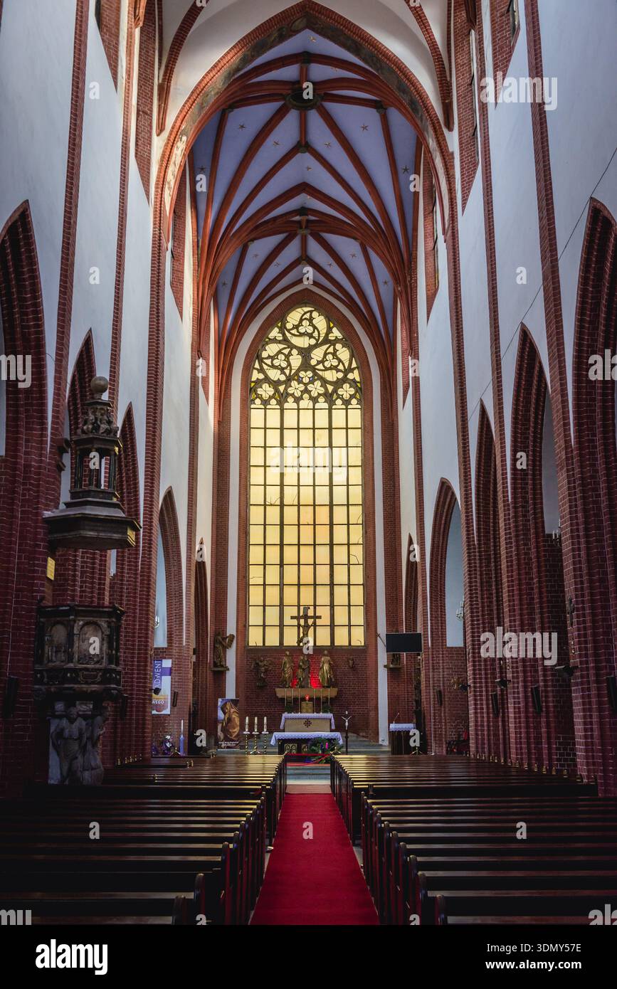 Gothic high altar hi-res stock photography and images - Alamy