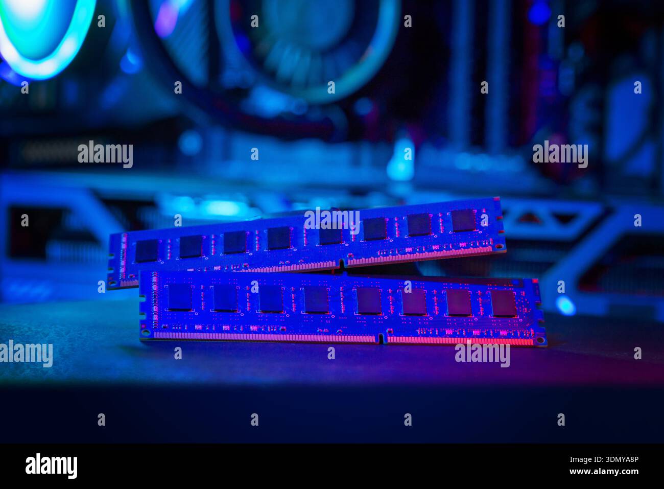 Blue ram memory modules hi-res stock photography and images - Alamy