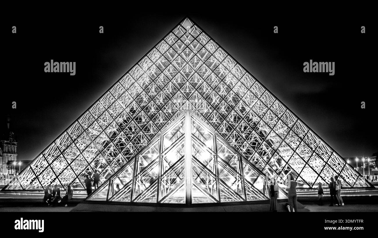 Fusion architecture Black and White Stock Photos & Images - Alamy