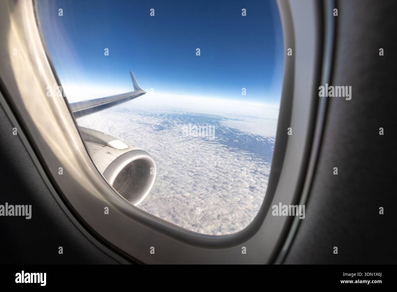 Aircraft cruising altitude hi-res stock photography and images - Alamy