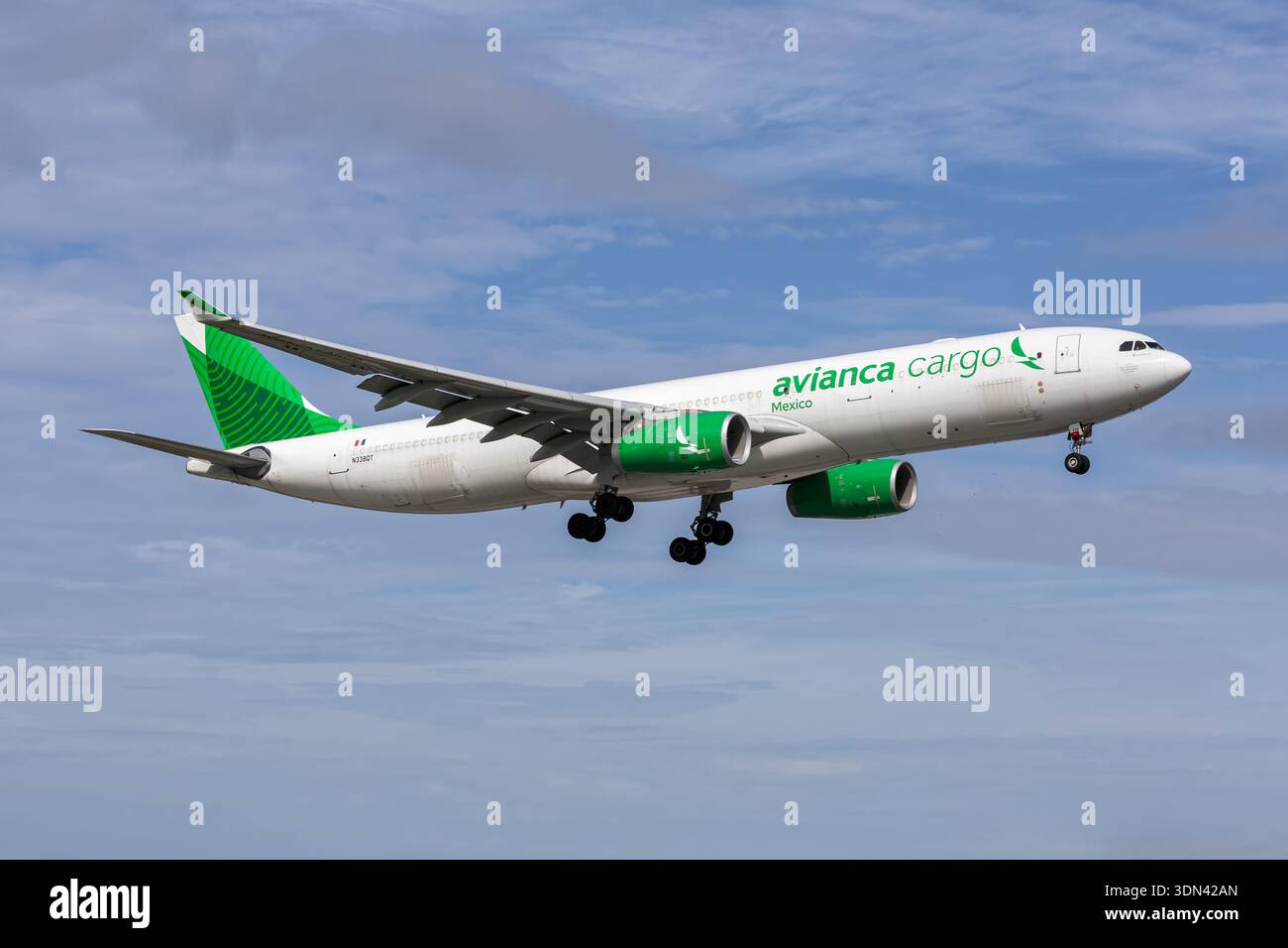 Airbus a330 300 hi-res stock photography and images - Alamy