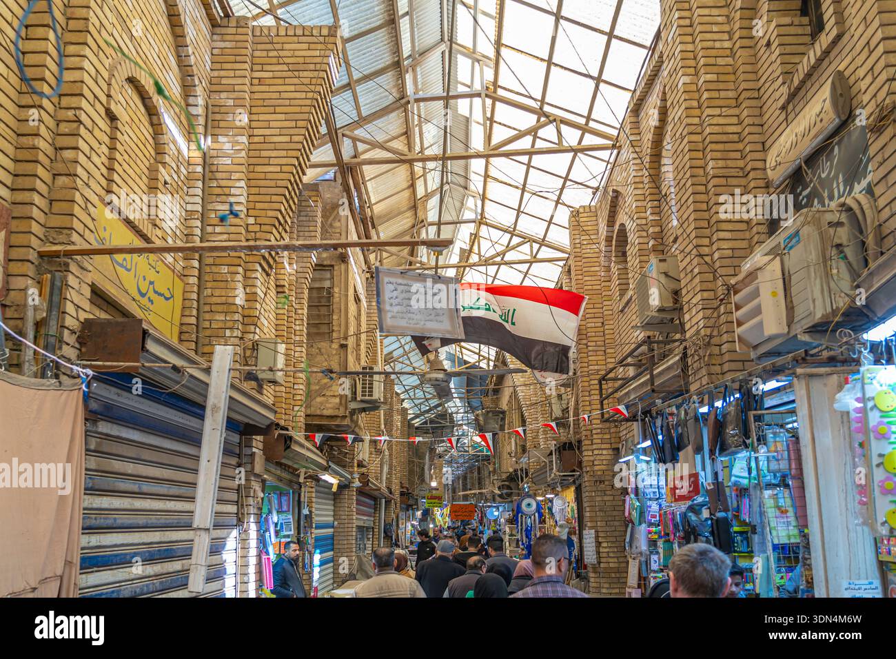 Old baghdad bazaar hi-res stock photography and images - Alamy