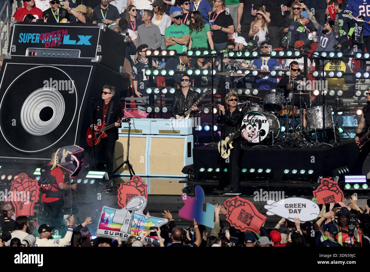 Green Day Performs Before The NFL Super Bowl 60 Football Game Sunday Green Day Performs Before The Nfl Super Bowl 60 Football Game Sunday February 8 2026 In Santa Clara Calif Adam Hungerap Content Services For Nfl 3DN59JC 