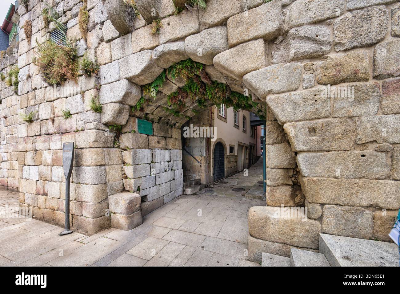 Postigo Gate Historic stone archway Postigo do Carvão, the last remaining medieval ...