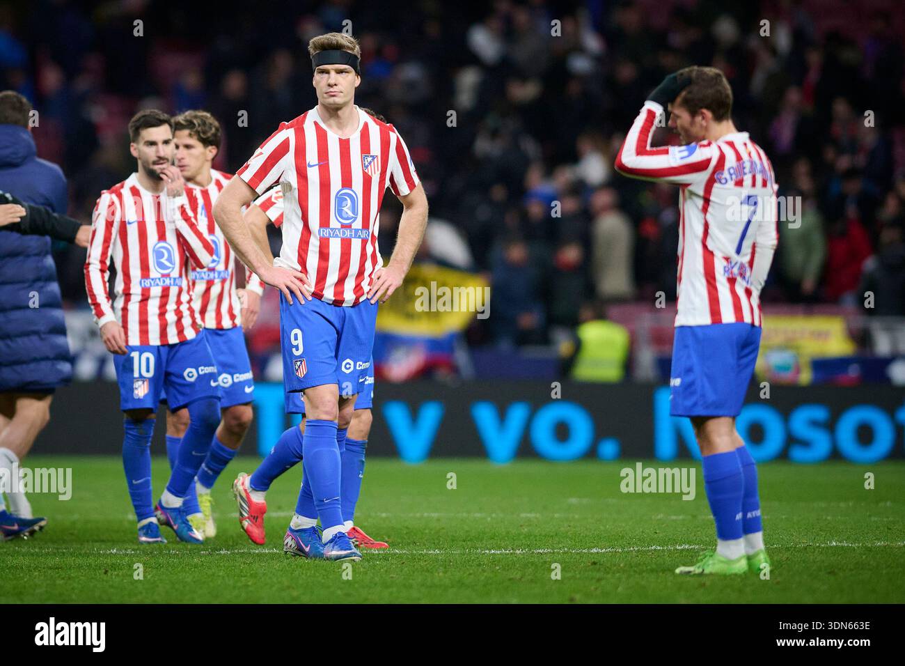 Atletico de Madrid's Alexander Sorloth (L) and Antoine Griezmann ...
