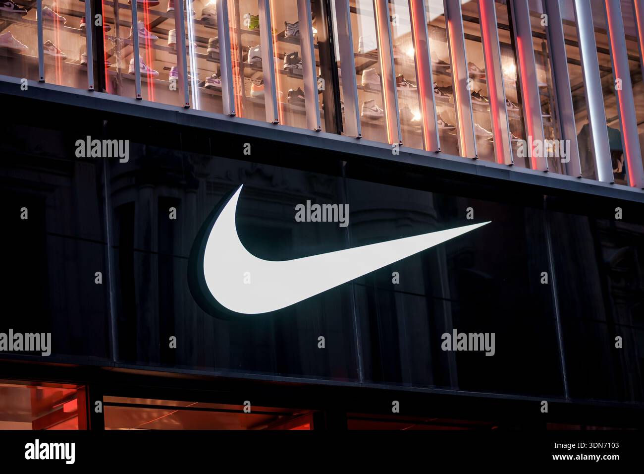 is nike an american company